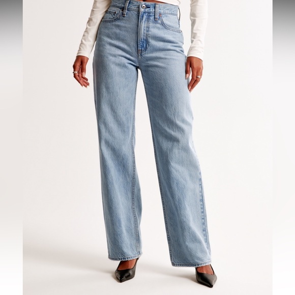 Abercrombie “The Loose” high rise Jean - Picture 2 of 8